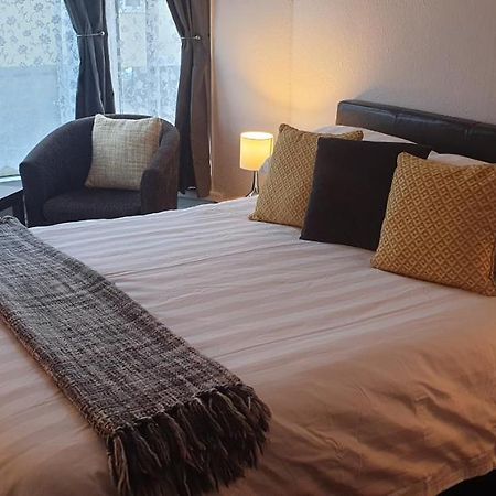 Lockinbar Holiday Apartments Tenby Dış mekan fotoğraf