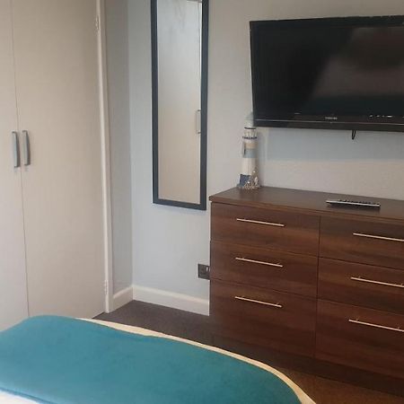 Lockinbar Holiday Apartments Tenby Dış mekan fotoğraf