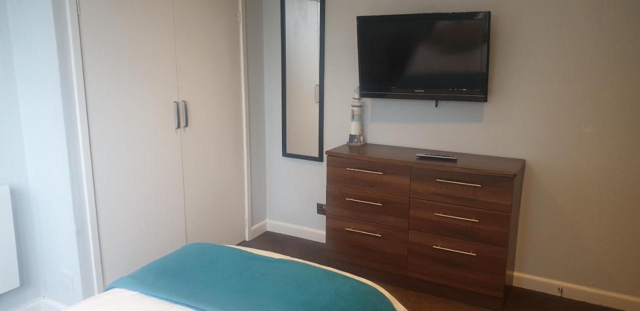 Lockinbar Holiday Apartments Tenby Dış mekan fotoğraf