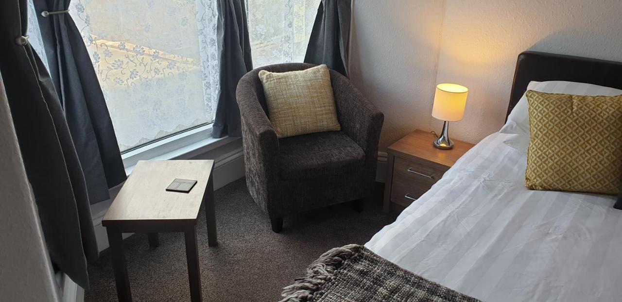 Lockinbar Holiday Apartments Tenby Dış mekan fotoğraf