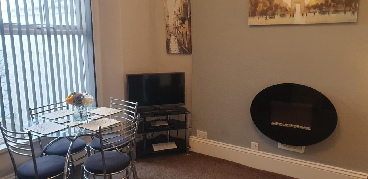 Lockinbar Holiday Apartments Tenby Dış mekan fotoğraf