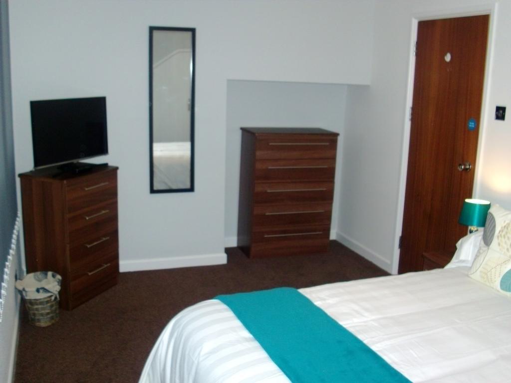 Lockinbar Holiday Apartments Tenby Dış mekan fotoğraf