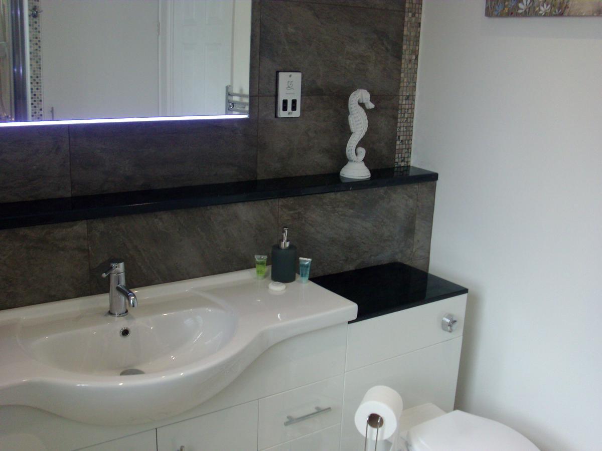 Lockinbar Holiday Apartments Tenby Dış mekan fotoğraf